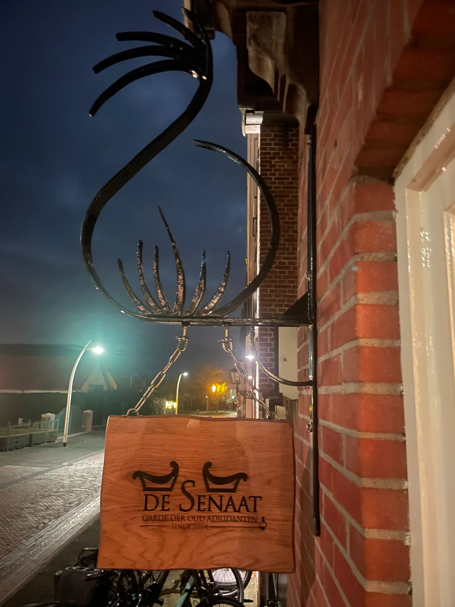 Senaat neemt intrek in hun Residentie!