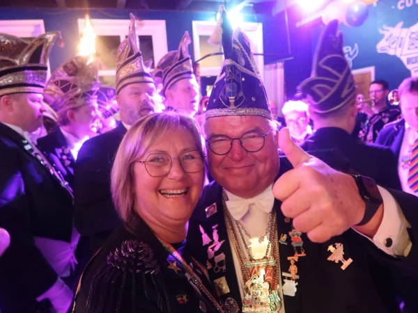 Carnavalsmis en Kadolsteravond bij de Wal