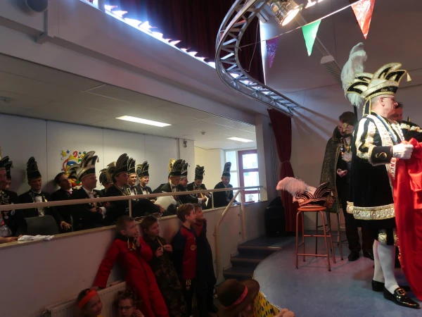 Schoolcarnaval en optocht Agelo