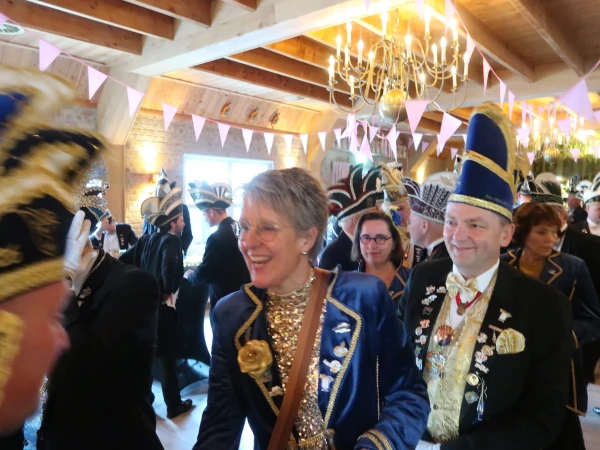 Aanbieden hofauto en receptie Stadsprins