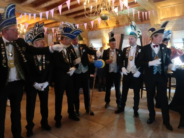 Aanbieden hofauto en receptie Stadsprins