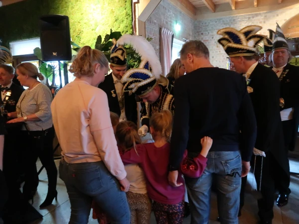 Aanbieden hofauto en receptie Stadsprins