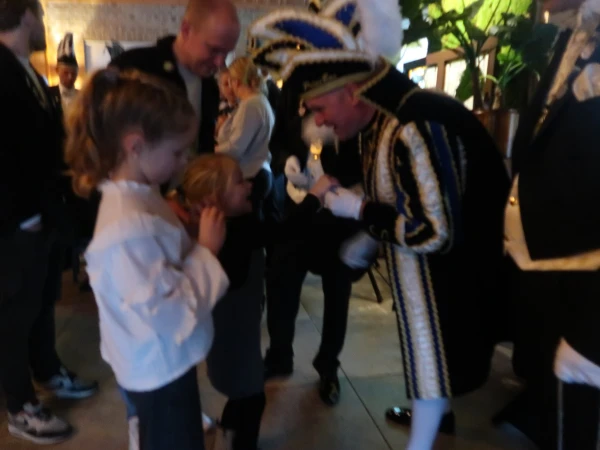 Aanbieden hofauto en receptie Stadsprins