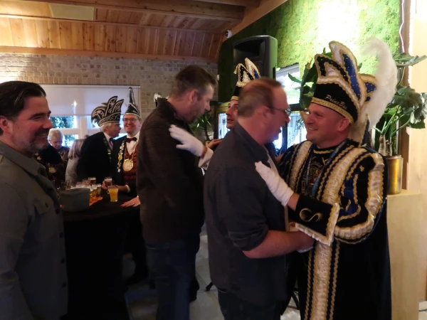 Aanbieden hofauto en receptie Stadsprins