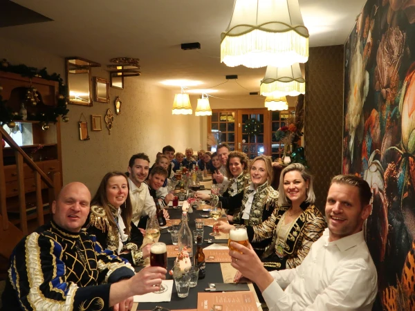 Aanbieden hofauto en receptie Stadsprins