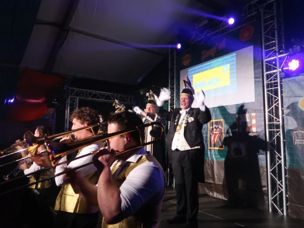 Opkomst Hènige Slepvèènt