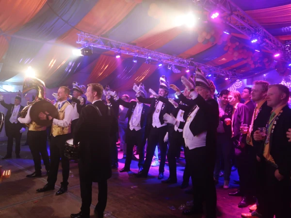 Opkomst Hènige Slepvèènt