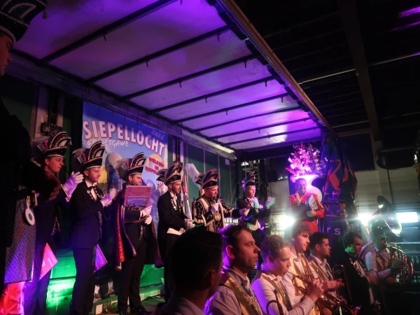 Aanbieden 61e oetgawe Siepellocht