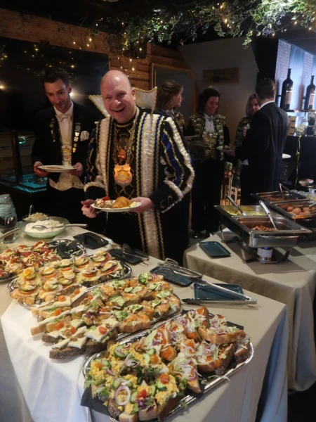 Brunch oud Prinsen, Borrelmiddag Smoezen & Neugoamd