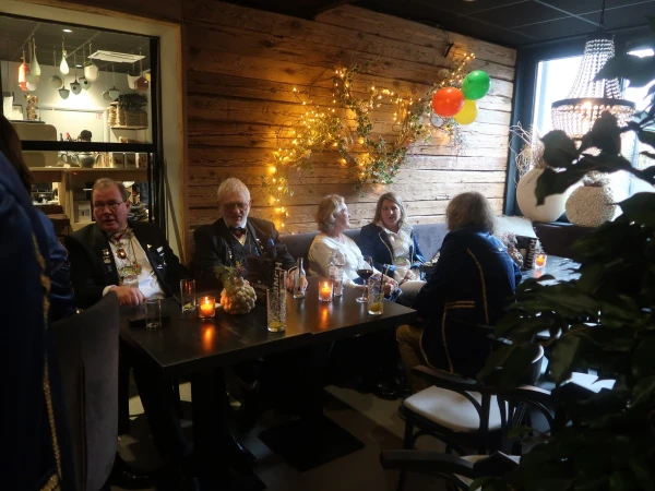 Brunch oud Prinsen, Borrelmiddag Smoezen & Neugoamd