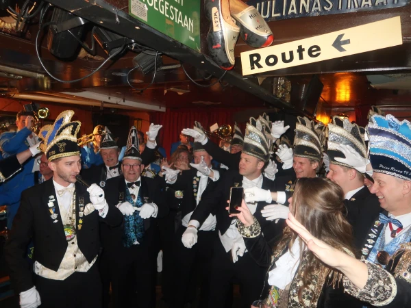 Brunch oud Prinsen, Borrelmiddag Smoezen & Neugoamd