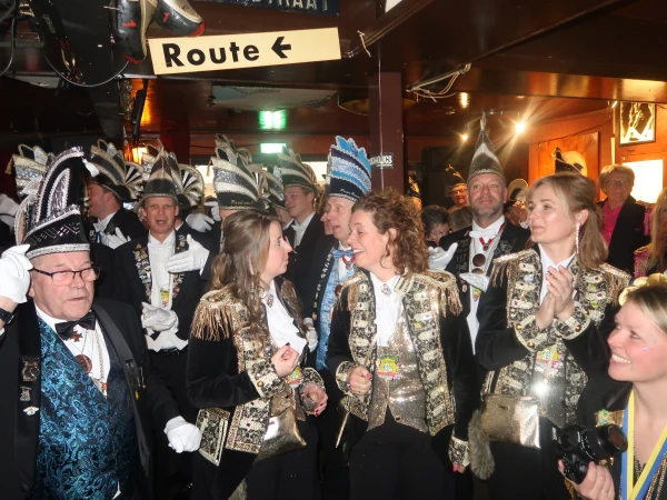 Brunch oud Prinsen, Borrelmiddag Smoezen & Neugoamd