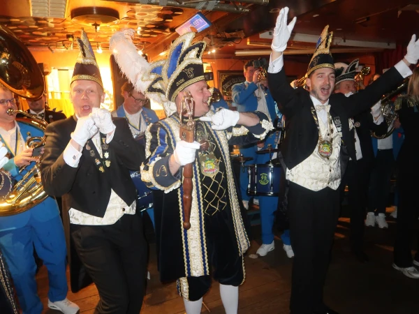 Brunch oud Prinsen, Borrelmiddag Smoezen & Neugoamd