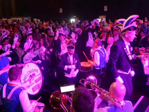 Brunch oud Prinsen, Borrelmiddag Smoezen & Neugoamd