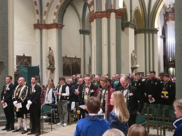 Carnavalsmis & bezoek Kadolstermennekes