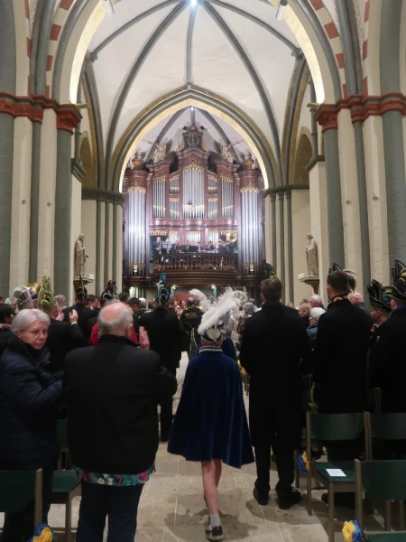 Carnavalsmis & bezoek Kadolstermennekes