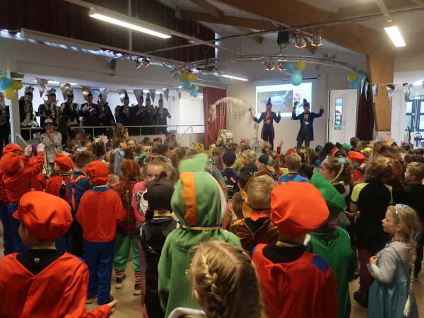 Schoolcarnaval de Meander