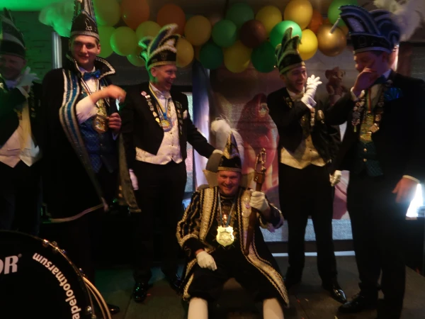 Fruhshoppen Agelo & optocht Oldenzaal