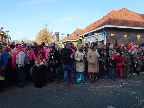 Fruhshoppen Agelo & optocht Oldenzaal