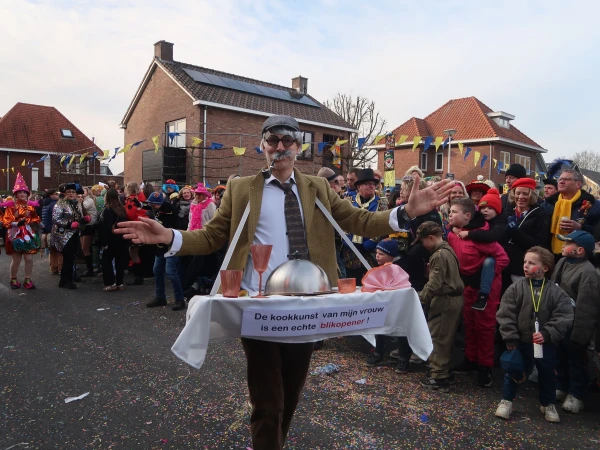 Fruhshoppen Agelo & optocht Oldenzaal