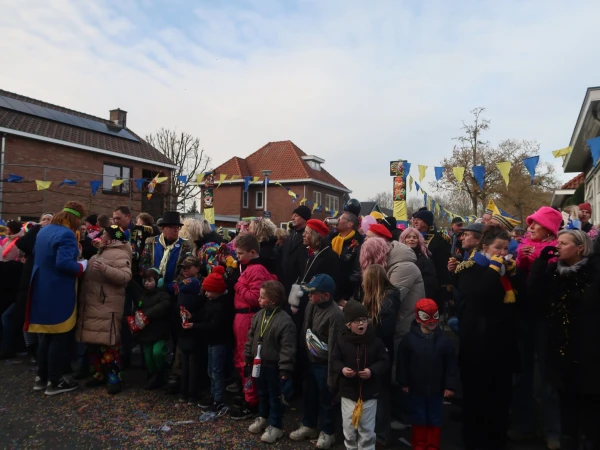 Fruhshoppen Agelo & optocht Oldenzaal