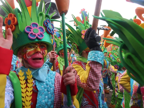 Fruhshoppen Agelo & optocht Oldenzaal