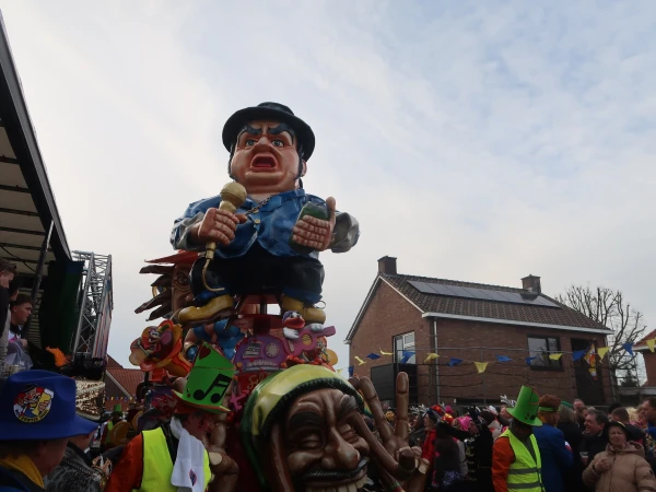 Fruhshoppen Agelo & optocht Oldenzaal