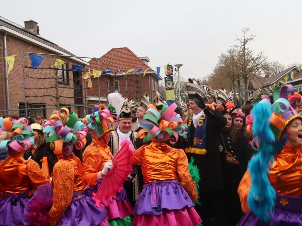 Fruhshoppen Agelo & optocht Oldenzaal