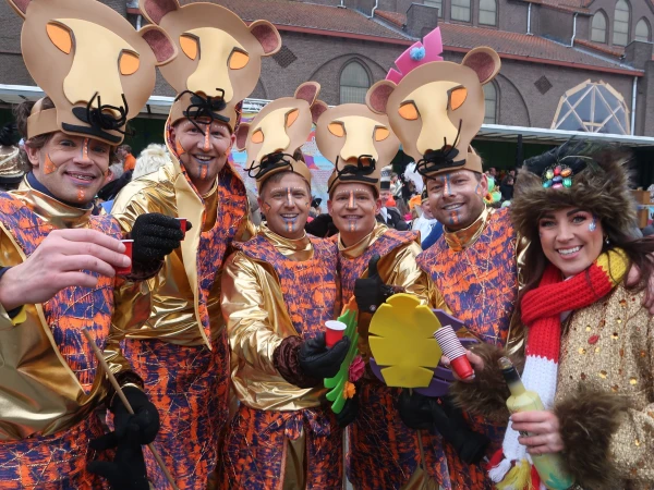 Fruhshoppen Agelo & optocht Oldenzaal